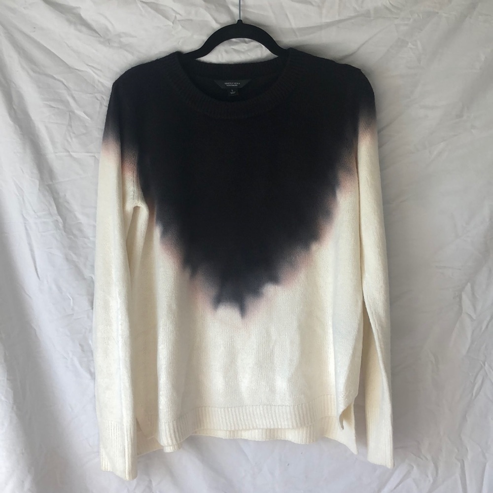 Simply Vera spring sweater, new without tags